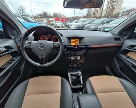 Серый Опель Астра, объемом двигателя 1.6 л и пробегом 255 тыс. км за 6490 $, фото 13 на Automoto.ua