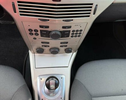 Серый Опель Астра, объемом двигателя 1.6 л и пробегом 180 тыс. км за 6750 $, фото 66 на Automoto.ua