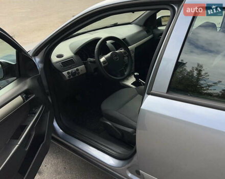 Серый Опель Астра, объемом двигателя 1.6 л и пробегом 255 тыс. км за 5400 $, фото 14 на Automoto.ua