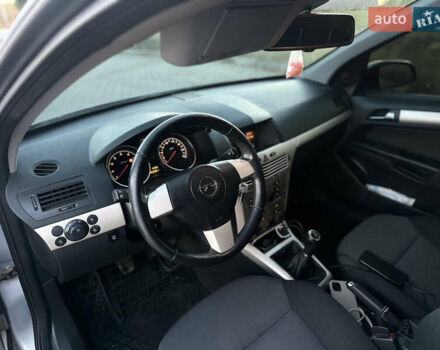 Серый Опель Астра, объемом двигателя 1.6 л и пробегом 158 тыс. км за 6200 $, фото 13 на Automoto.ua