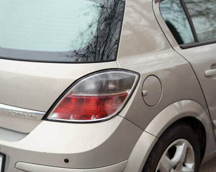 Сірий Опель Астра, об'ємом двигуна 1.6 л та пробігом 252 тис. км за 5400 $, фото 5 на Automoto.ua