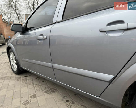 Серый Опель Астра, объемом двигателя 1.36 л и пробегом 215 тыс. км за 4800 $, фото 12 на Automoto.ua
