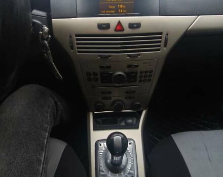 Серый Опель Астра, объемом двигателя 1.6 л и пробегом 277 тыс. км за 3700 $, фото 12 на Automoto.ua