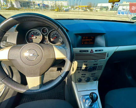 Серый Опель Астра, объемом двигателя 1.6 л и пробегом 235 тыс. км за 5200 $, фото 16 на Automoto.ua