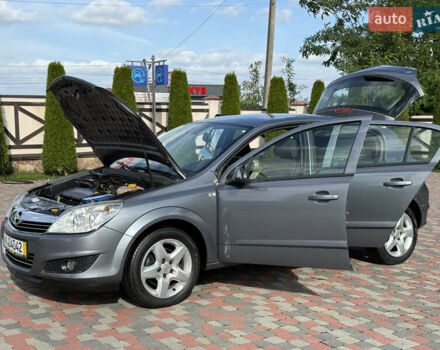 Серый Опель Астра, объемом двигателя 1.6 л и пробегом 180 тыс. км за 6750 $, фото 121 на Automoto.ua