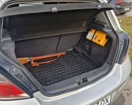 Серый Опель Астра, объемом двигателя 1.6 л и пробегом 255 тыс. км за 6200 $, фото 9 на Automoto.ua