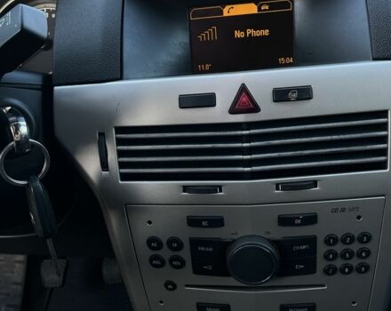 Серый Опель Астра, объемом двигателя 1.7 л и пробегом 300 тыс. км за 4000 $, фото 6 на Automoto.ua