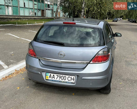 Серый Опель Астра, объемом двигателя 1.6 л и пробегом 255 тыс. км за 5400 $, фото 6 на Automoto.ua