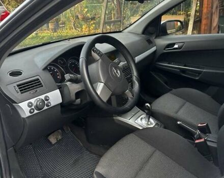 Серый Опель Астра, объемом двигателя 1.6 л и пробегом 160 тыс. км за 5000 $, фото 5 на Automoto.ua