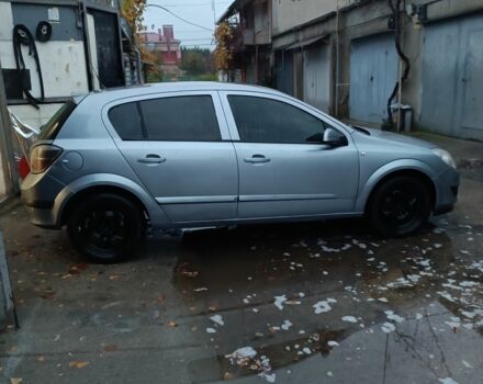 Серый Опель Астра, объемом двигателя 1.6 л и пробегом 310 тыс. км за 3000 $, фото 4 на Automoto.ua