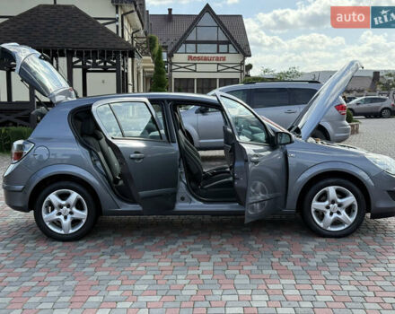 Серый Опель Астра, объемом двигателя 1.6 л и пробегом 180 тыс. км за 6750 $, фото 126 на Automoto.ua