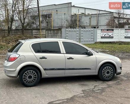 Серый Опель Астра, объемом двигателя 1.39 л и пробегом 222 тыс. км за 3999 $, фото 5 на Automoto.ua