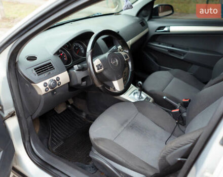 Сірий Опель Астра, об'ємом двигуна 1.6 л та пробігом 252 тис. км за 5400 $, фото 15 на Automoto.ua