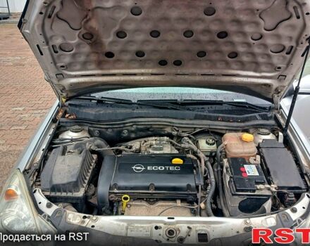 Серый Опель Астра, объемом двигателя 1.6 л и пробегом 281 тыс. км за 4950 $, фото 12 на Automoto.ua