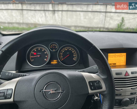 Опель Астра 2007 в Киеве на Automoto.ua Серый Опель Астра, объемом двигателя 1.6 л и пробегом 235 тыс. км за 5200 $, фото 6 на Automoto.ua