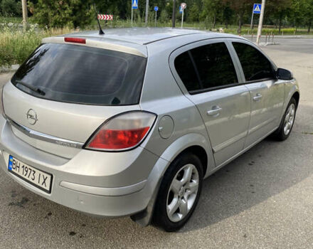 Серый Опель Астра, объемом двигателя 1.6 л и пробегом 290 тыс. км за 4500 $, фото 4 на Automoto.ua