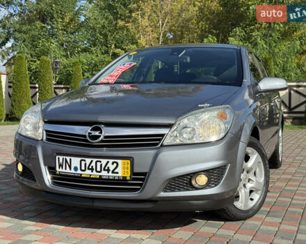 Серый Опель Астра, объемом двигателя 1.6 л и пробегом 180 тыс. км за 6750 $, фото 137 на Automoto.ua