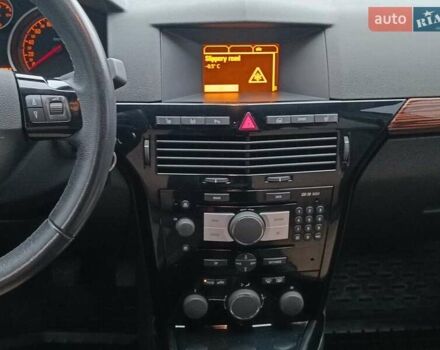 Серый Опель Астра, объемом двигателя 1.6 л и пробегом 255 тыс. км за 6490 $, фото 15 на Automoto.ua