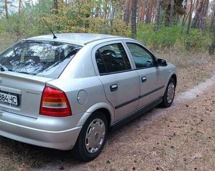 Серый Опель Астра, объемом двигателя 1.4 л и пробегом 191 тыс. км за 4000 $, фото 9 на Automoto.ua