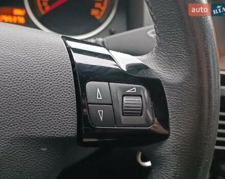 Серый Опель Астра, объемом двигателя 1.6 л и пробегом 255 тыс. км за 6490 $, фото 24 на Automoto.ua