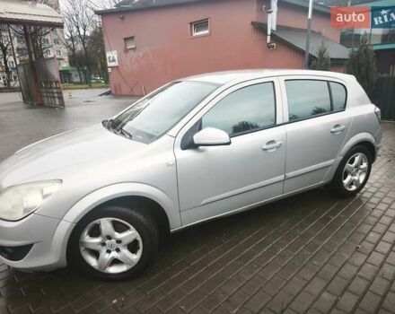 Серый Опель Астра, объемом двигателя 1.6 л и пробегом 277 тыс. км за 3700 $, фото 4 на Automoto.ua