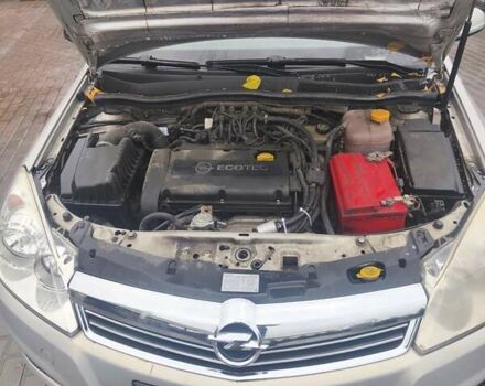 Серый Опель Астра, объемом двигателя 1.6 л и пробегом 277 тыс. км за 3700 $, фото 1 на Automoto.ua