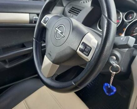 Серый Опель Астра, объемом двигателя 1.6 л и пробегом 203 тыс. км за 5500 $, фото 8 на Automoto.ua