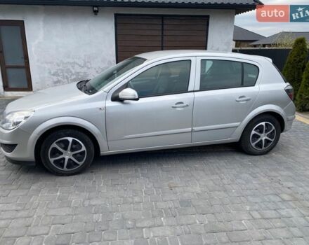 Серый Опель Астра, объемом двигателя 1.6 л и пробегом 222 тыс. км за 4700 $, фото 3 на Automoto.ua