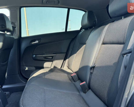 Серый Опель Астра, объемом двигателя 1.7 л и пробегом 238 тыс. км за 5200 $, фото 9 на Automoto.ua