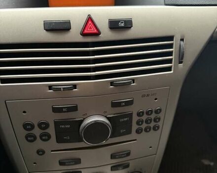 Серый Опель Астра, объемом двигателя 1.36 л и пробегом 260 тыс. км за 4500 $, фото 40 на Automoto.ua