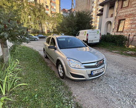 Серый Опель Астра, объемом двигателя 1.4 л и пробегом 147 тыс. км за 4999 $, фото 2 на Automoto.ua