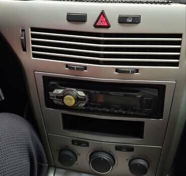 Сірий Опель Астра, об'ємом двигуна 1.6 л та пробігом 260 тис. км за 4800 $, фото 8 на Automoto.ua