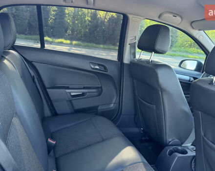 Серый Опель Астра, объемом двигателя 1.7 л и пробегом 238 тыс. км за 5200 $, фото 12 на Automoto.ua