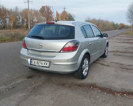 Серый Опель Астра, объемом двигателя 1.6 л и пробегом 223 тыс. км за 5600 $, фото 4 на Automoto.ua