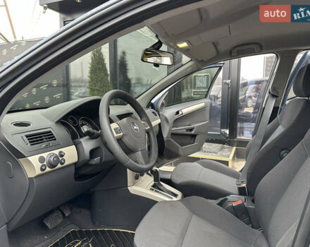 Серый Опель Астра, объемом двигателя 1.8 л и пробегом 230 тыс. км за 6900 $, фото 12 на Automoto.ua