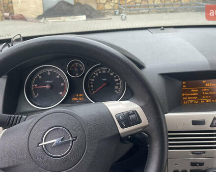 Серый Опель Астра, объемом двигателя 1.7 л и пробегом 285 тыс. км за 5399 $, фото 3 на Automoto.ua