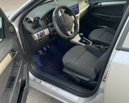 Опель Астра 2008 в Днепре (Днепропетровске) на Automoto.ua Серый Опель Астра, объемом двигателя 1.6 л и пробегом 252 тыс. км за 4300 $, фото 2 на Automoto.ua