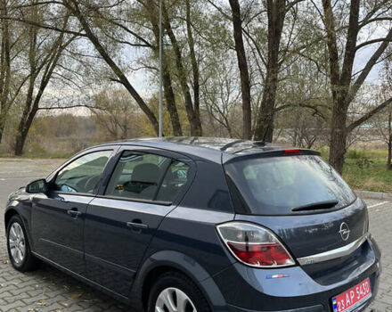 Серый Опель Астра, объемом двигателя 1.6 л и пробегом 207 тыс. км за 5800 $, фото 4 на Automoto.ua