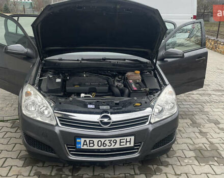 Серый Опель Астра, объемом двигателя 1.7 л и пробегом 285 тыс. км за 5399 $, фото 7 на Automoto.ua