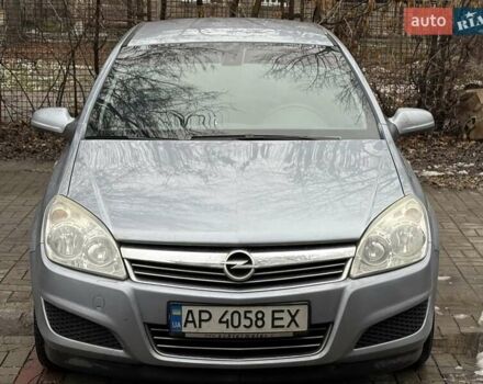 Серый Опель Астра, объемом двигателя 1.36 л и пробегом 260 тыс. км за 4500 $, фото 7 на Automoto.ua