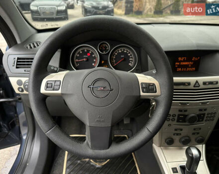 Серый Опель Астра, объемом двигателя 1.8 л и пробегом 230 тыс. км за 6900 $, фото 25 на Automoto.ua