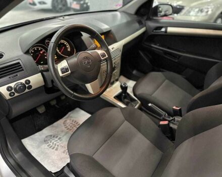 Серый Опель Астра, объемом двигателя 1.6 л и пробегом 117 тыс. км за 6999 $, фото 10 на Automoto.ua