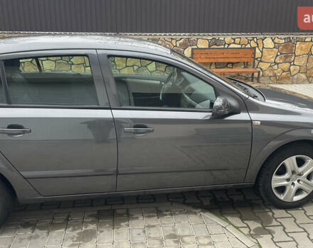 Серый Опель Астра, объемом двигателя 1.7 л и пробегом 285 тыс. км за 5399 $, фото 13 на Automoto.ua