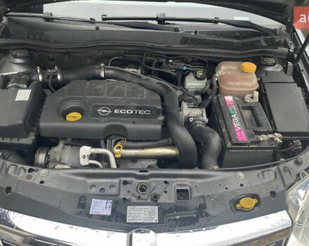 Серый Опель Астра, объемом двигателя 1.7 л и пробегом 285 тыс. км за 5399 $, фото 6 на Automoto.ua