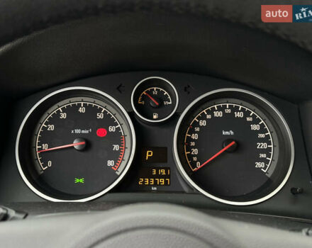 Серый Опель Астра, объемом двигателя 1.8 л и пробегом 230 тыс. км за 6900 $, фото 26 на Automoto.ua