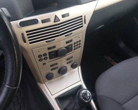 Серый Опель Астра, объемом двигателя 1.6 л и пробегом 223 тыс. км за 5600 $, фото 23 на Automoto.ua