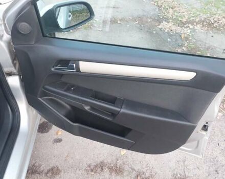 Серый Опель Астра, объемом двигателя 1.6 л и пробегом 223 тыс. км за 5600 $, фото 37 на Automoto.ua