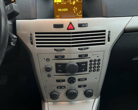 Серый Опель Астра, объемом двигателя 1.6 л и пробегом 207 тыс. км за 5800 $, фото 30 на Automoto.ua