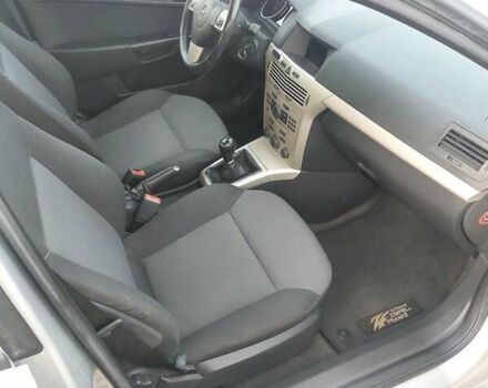 Серый Опель Астра, объемом двигателя 1.6 л и пробегом 223 тыс. км за 5600 $, фото 42 на Automoto.ua