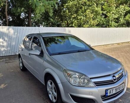 Серый Опель Астра, объемом двигателя 1.7 л и пробегом 154 тыс. км за 5500 $, фото 5 на Automoto.ua